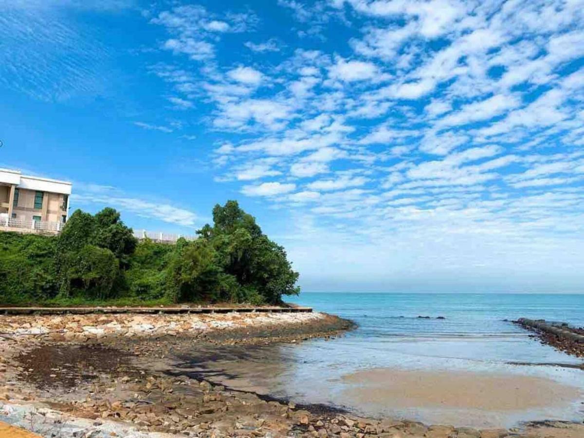 Comfy Beachfront View at Seri Bulan Condominium Teluk Kemang Beach Port Dickson Luaran gambar