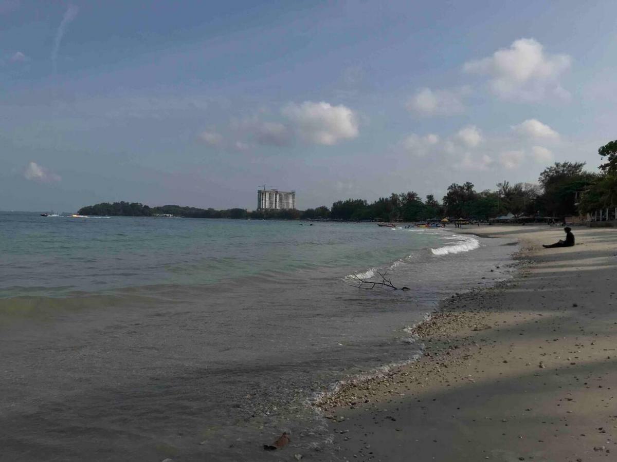 Comfy Beachfront View at Seri Bulan Condominium Teluk Kemang Beach Port Dickson Luaran gambar