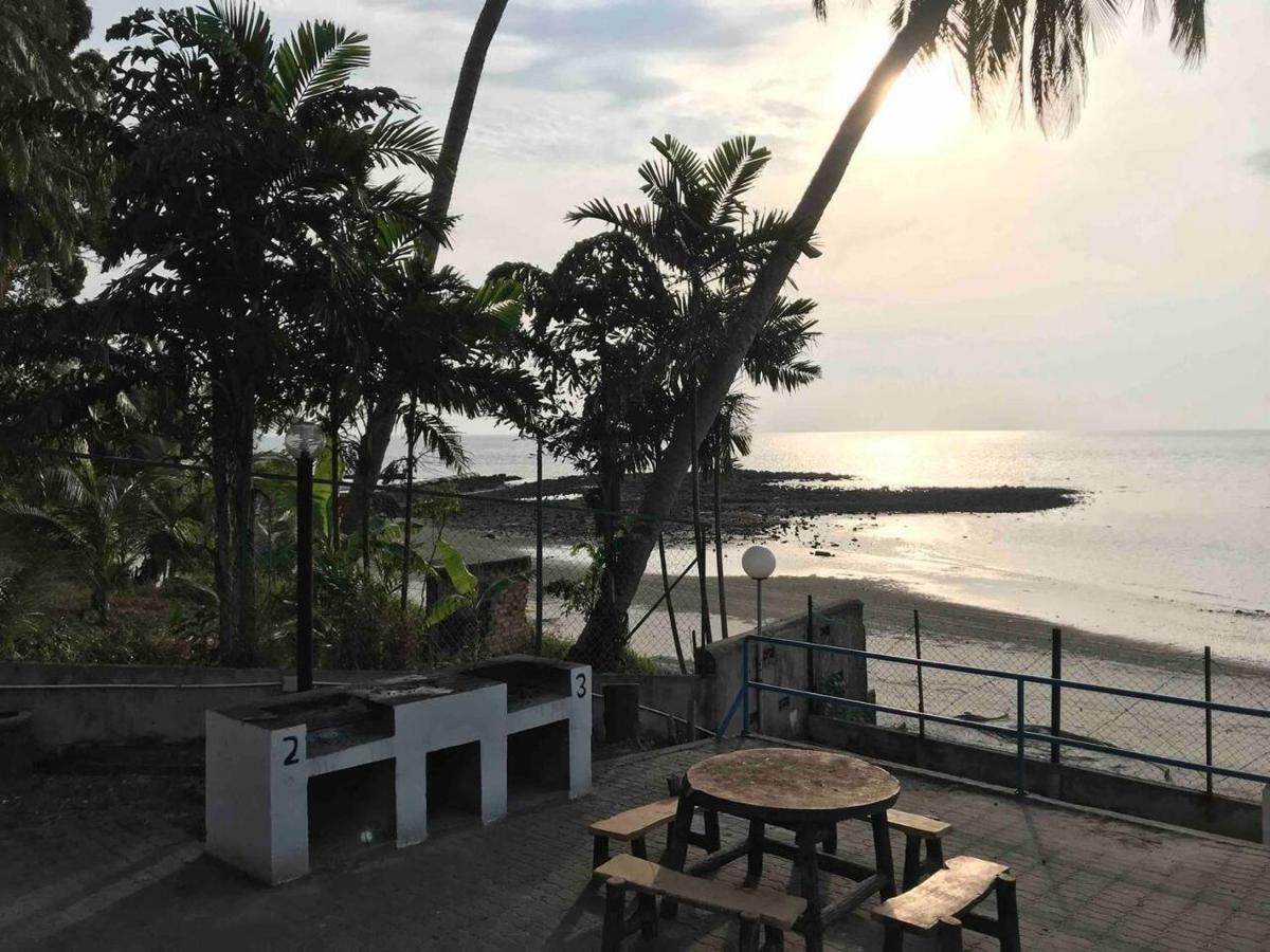 Comfy Beachfront View at Seri Bulan Condominium Teluk Kemang Beach Port Dickson Luaran gambar